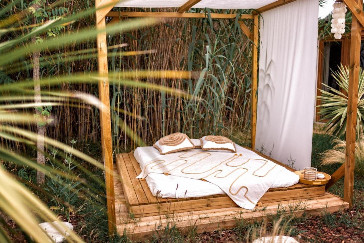 Nuitees Bohemes Bed & Breakfast Gajan  Ngoại thất bức ảnh